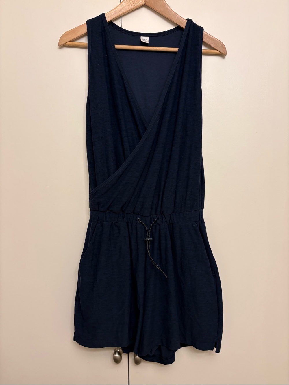Old Navy Breathe ON Cross Front V-Neck Romper - S (Navy)